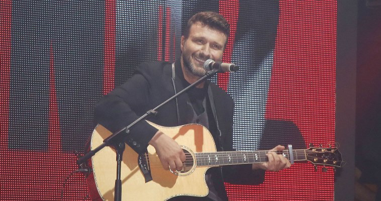 GIANNIS PLOUTARXOS