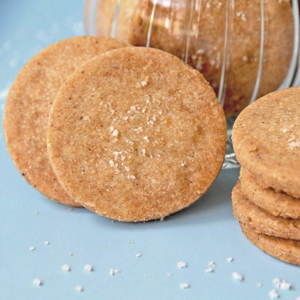 saltedbrownedbuttershortbreads2966wm