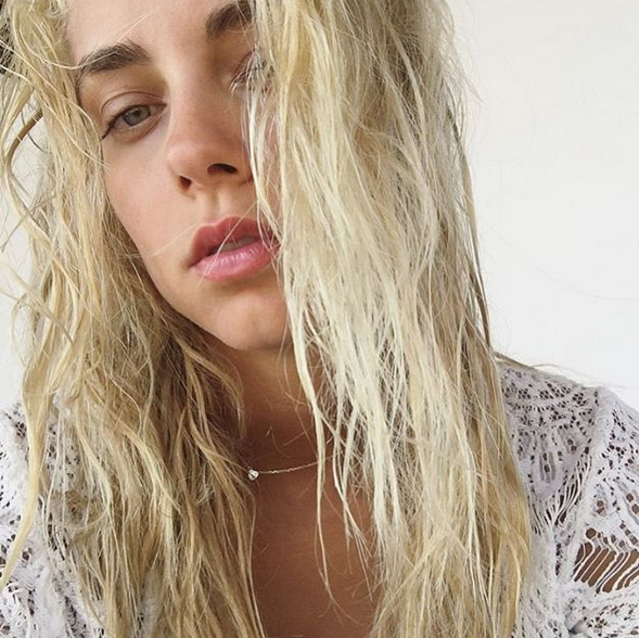 doukissa nomikou, no makeup, xwris makigiaz, beach hair