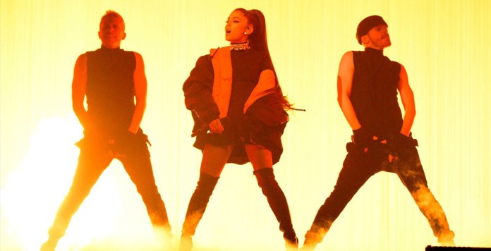 Ariana Grande - Dangerous Woman Tour (live) - Hit Channel