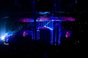 Lady Gaga - Joanne Word Tour (stage) - Hit Channel