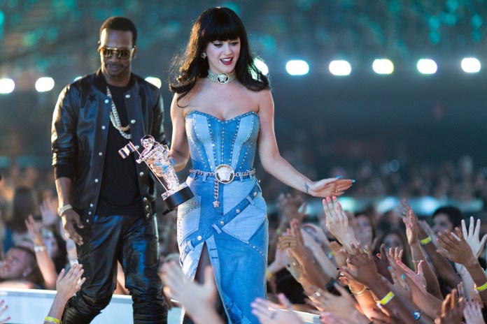 Katy Perry - Hit Channel