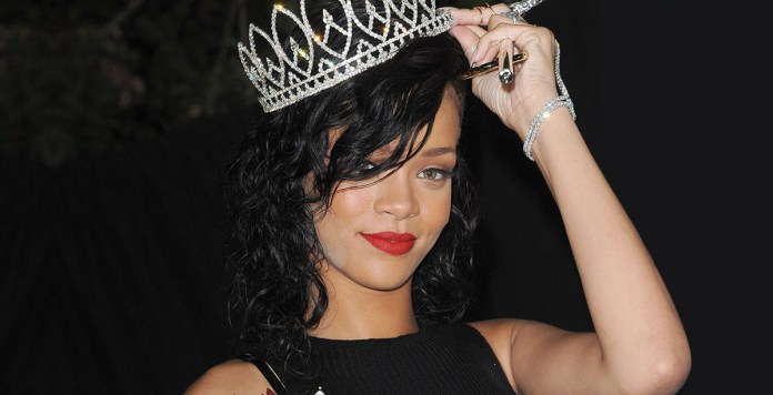 Rihanna (crown) - Hit Channel