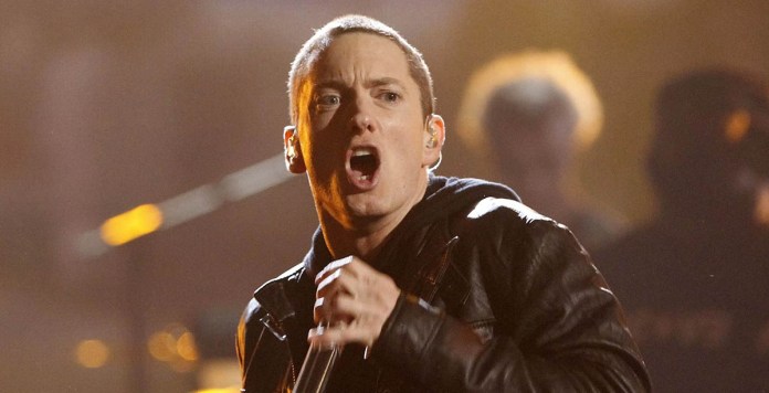 Eminem (live) - Hit Channel