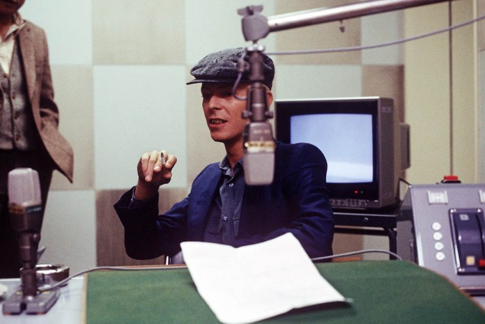 David Bowie 1983 - Dennis O'Regan - Hit Channel