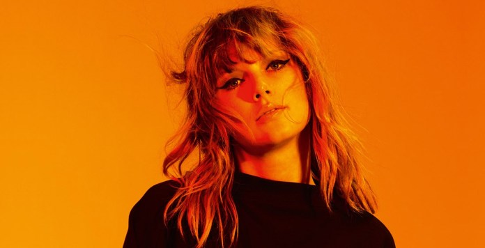 Taylor Swift - Hit Channel