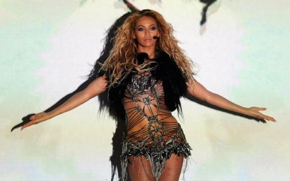 Beyonce-Billboard-Awards-2011-Performance