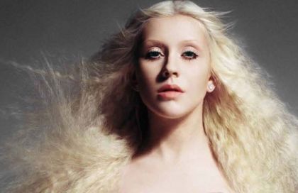 christina-aguilera-w-magazine-july-2011-03-thumb-450x292-25848