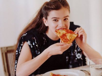 Miu_Miu_F_W_11_12_Ad_-_Hailee_Steinfeld_by_Bruce_Weber____08