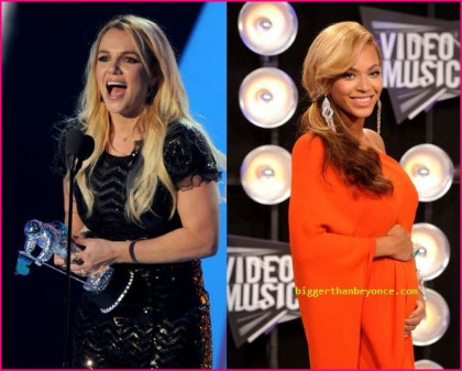 Britney-Beyonce-2011-VMAs copy