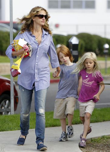 FFN Roberts_Julia_FP8_EXCL_091411jpg_7883156