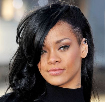 rihanna-new-black-hair