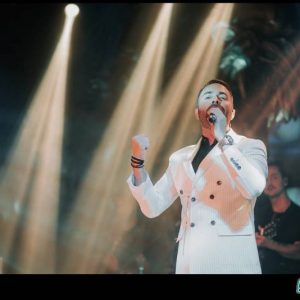 Εντυπωσιακή πρεμιέρα για τον Ηλία Βρεττό