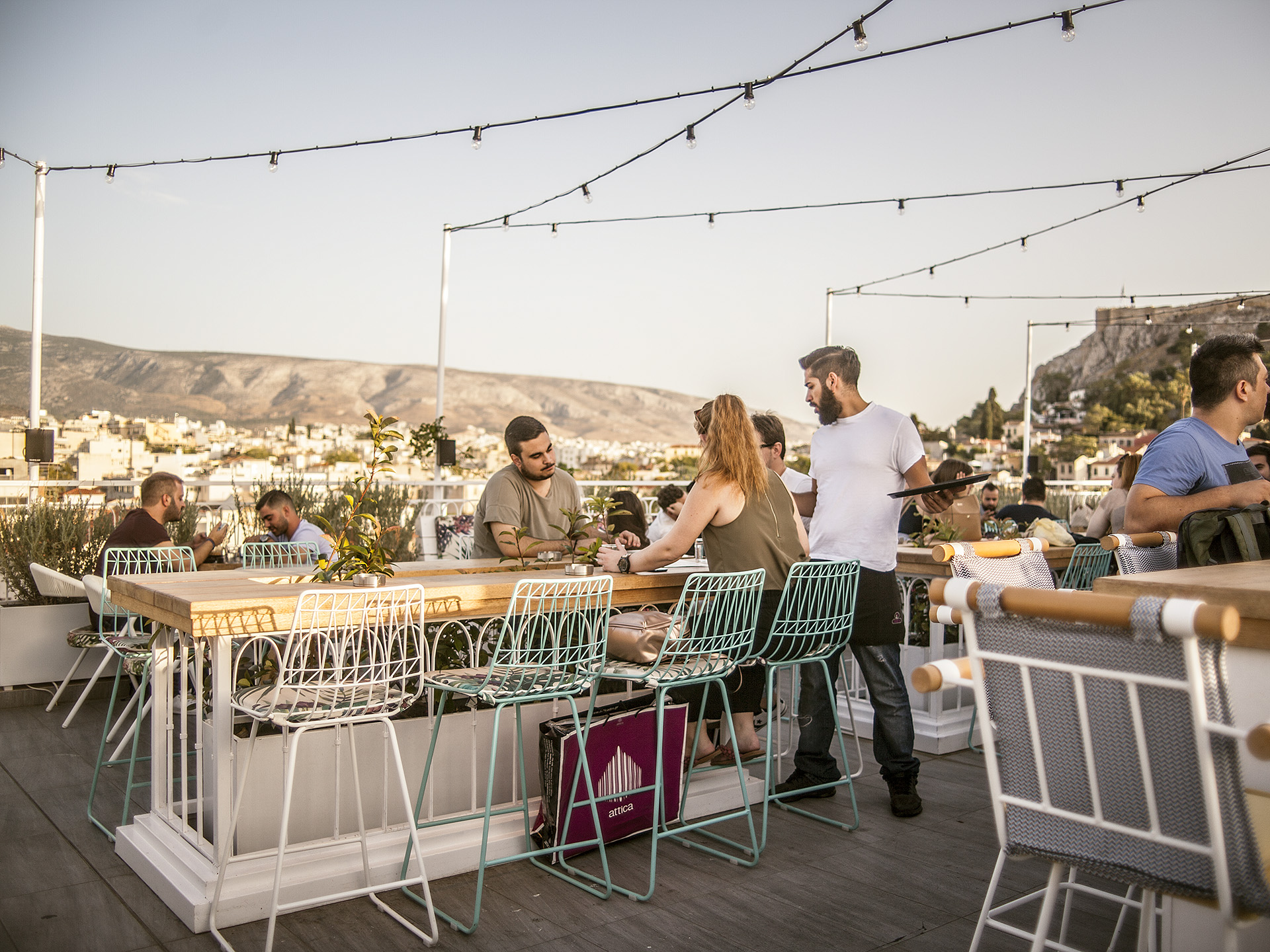 https://www.bizznews.gr/wp-content/uploads/2019/04/anglais-16.jpg