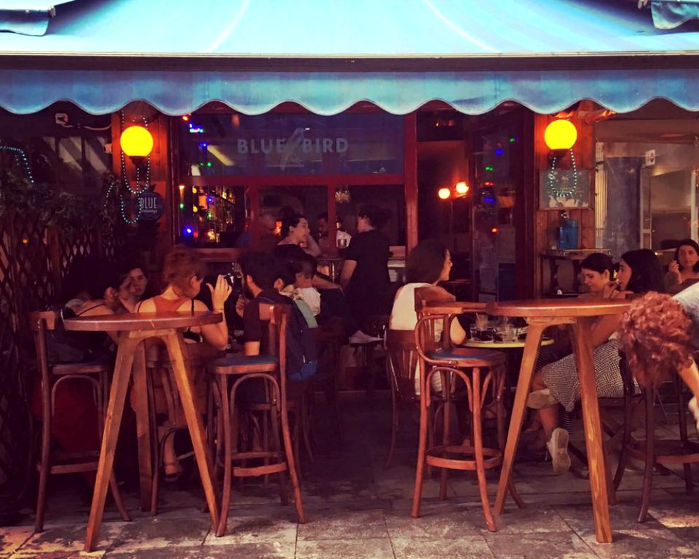 https://www.bizznews.gr/wp-content/uploads/2019/04/blue_bird.jpg