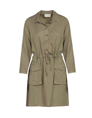 Φόρεμα.
BSB, €69,90
bsbfashion.com
