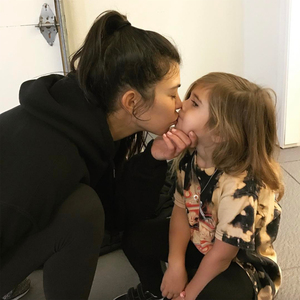 Penelope Scotland Disick
Η Kris Jenner έχει αποκαλύψει πως απλά το Penelope άρεσε τοτε στο ζευγάρι, ενώ το μεσαίο της όνομα ήταν έμπνευση της γιαγιάς της οικογένειας. 