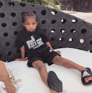 Saint West
Άνθρωπος από το περιβάλλον του ζευγαριού, είπε πως αποφάσισαν το Saint (Άγιος), καθώς το μωρό τους ήρθε σαν ευλογία. 
