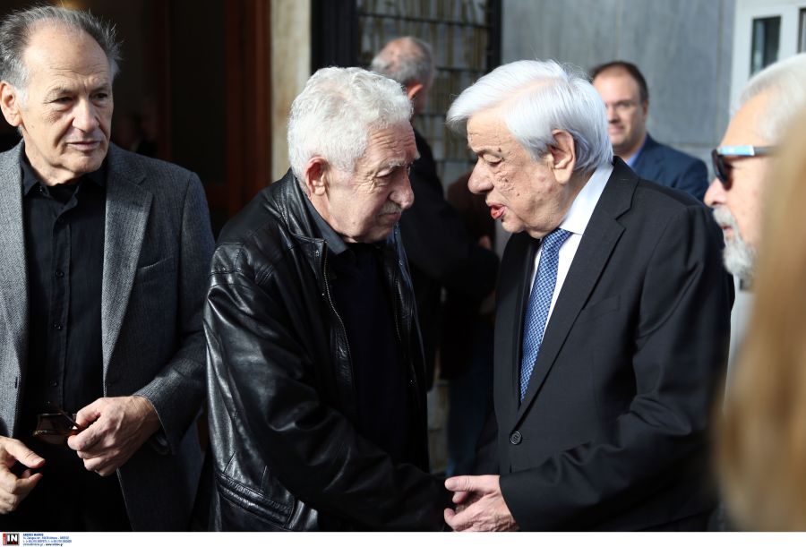Βασίλης Βασιλικός κηδεία