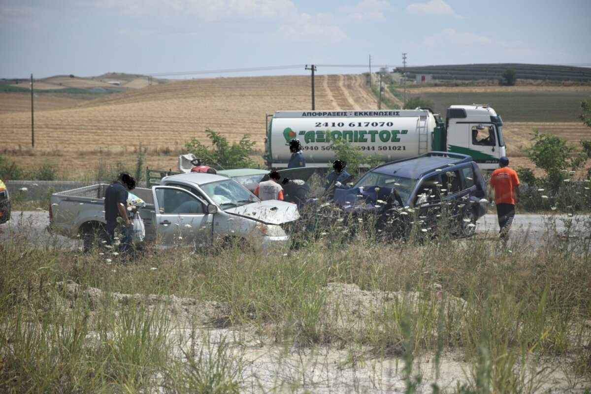 Τροχαίο Καραμπόλα Λάρισα