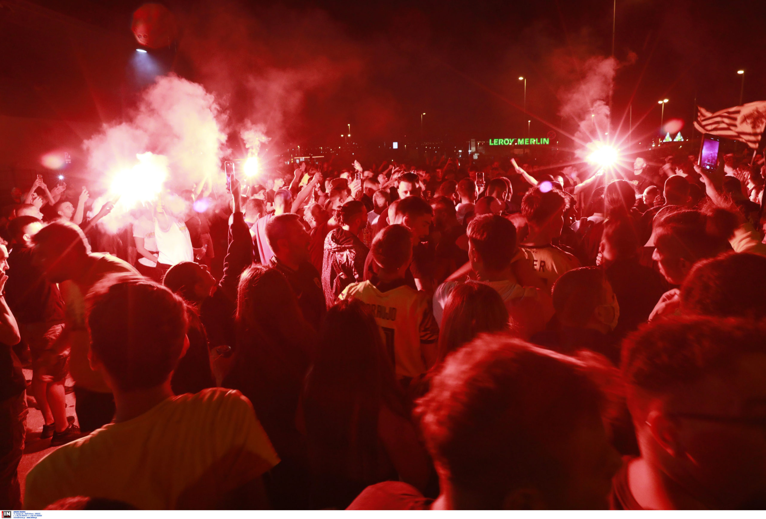 AEK,αεροδρόμιο 