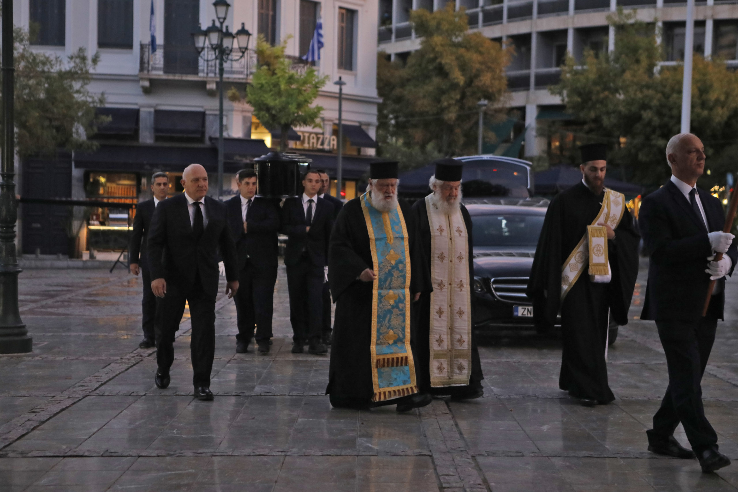 σορός, κηδεία, Διονύσης Σαββόπουλος