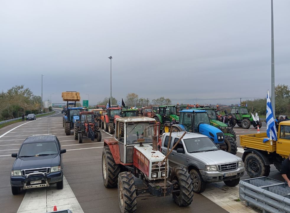 Αγρότες, Τρίκαλα, διόδια του Λόγγου