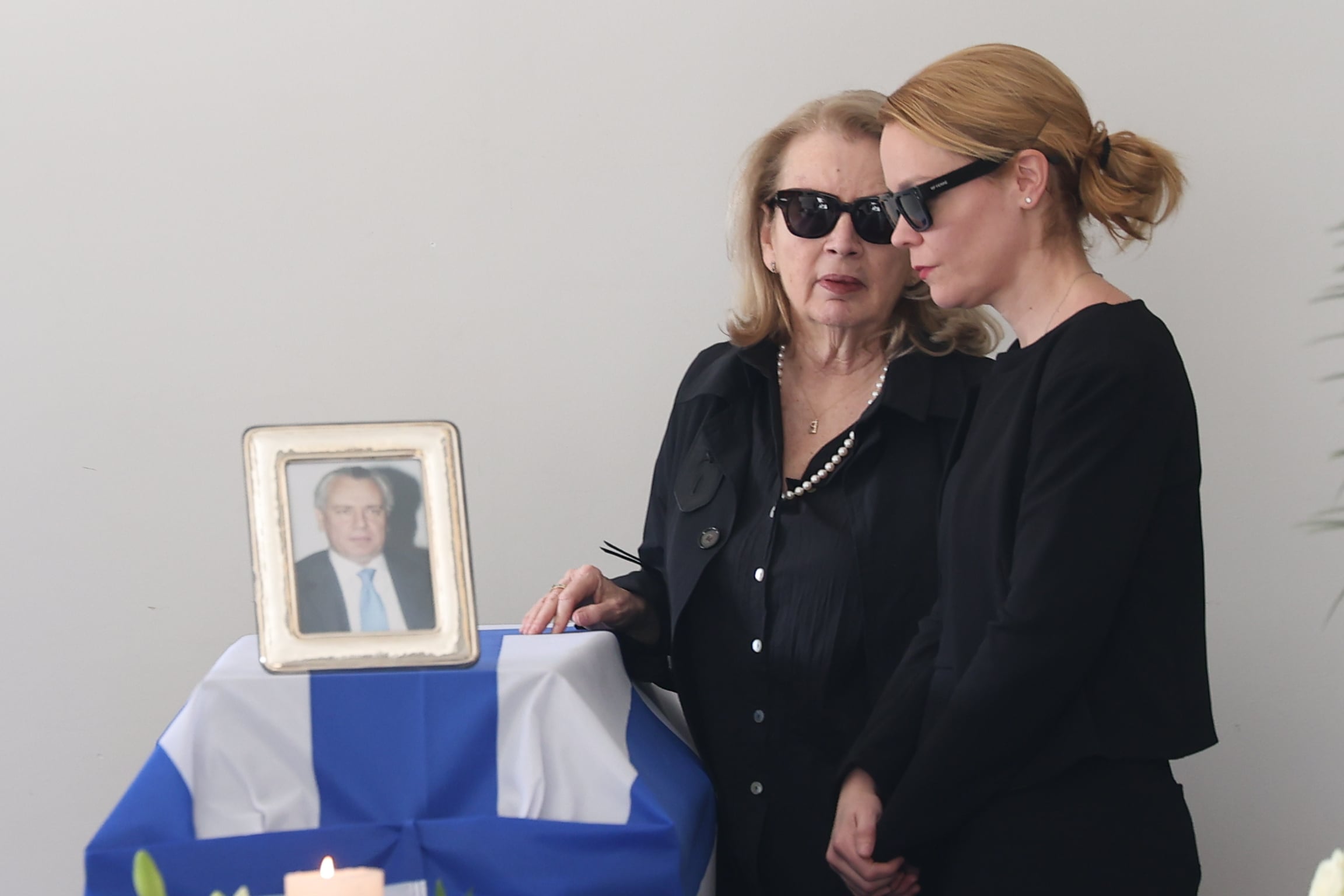 Κηδεία Παπαληγούρας