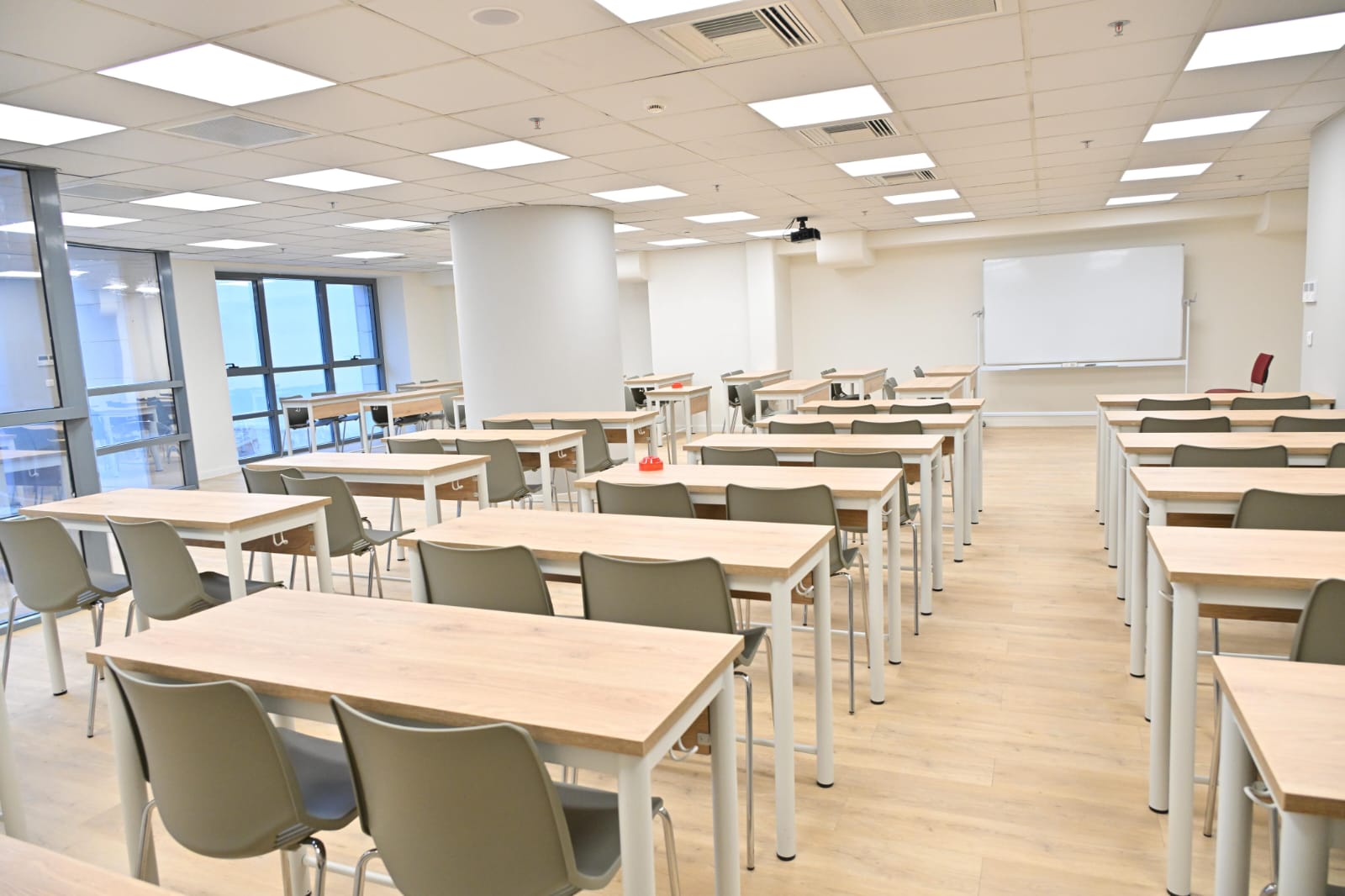 ΕΚΠΑ, Νέο Κτίριο, εγκαίνια