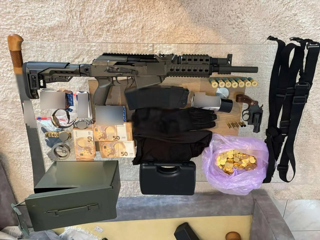 Λάρισα, εγκληματική οργάνωση, απάτες, χρυσές λίρες, 