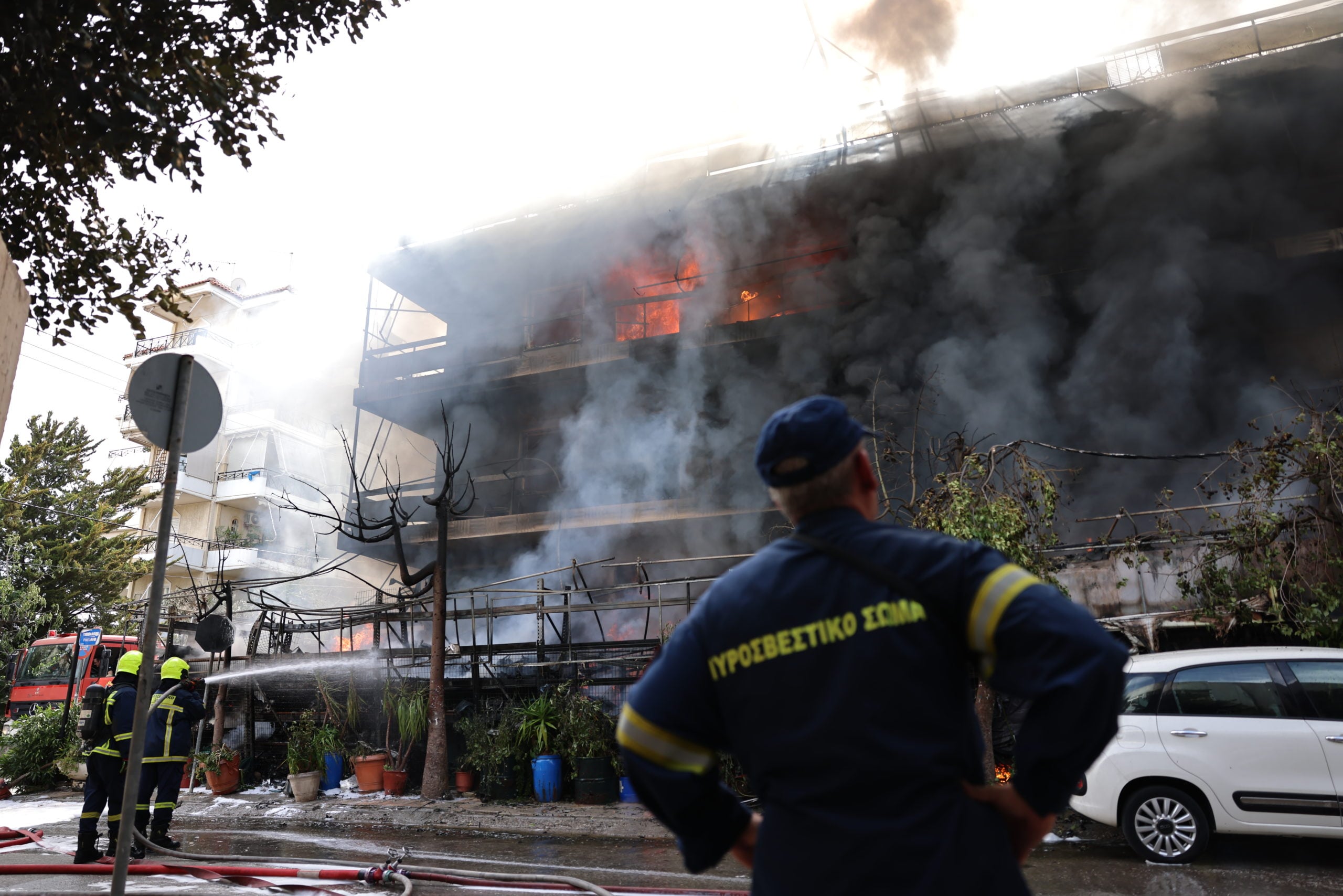 Φωτιά σε επαγγελματικό χώρο στο Ίλιον