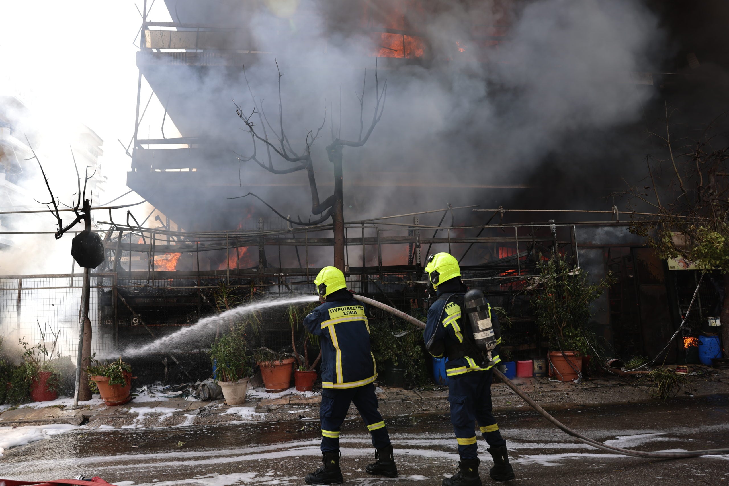 Φωτιά σε επαγγελματικό χώρο στο Ίλιον