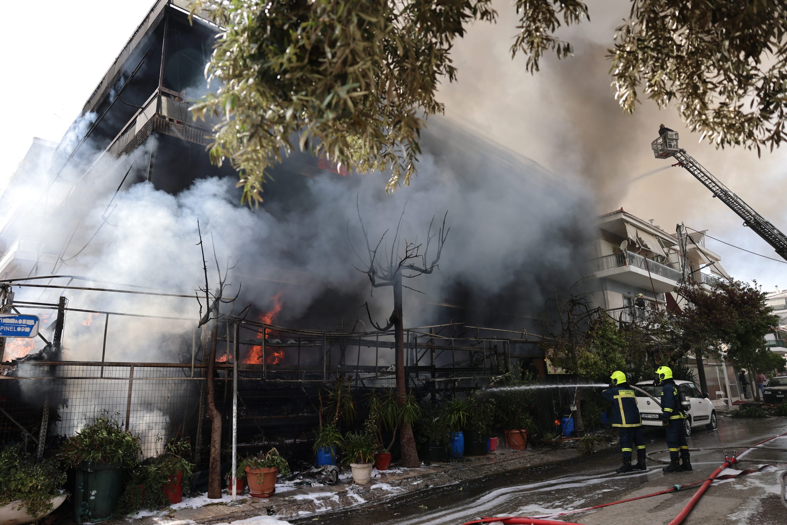 Φωτιά σε επαγγελματικό χώρο στο Ίλιον