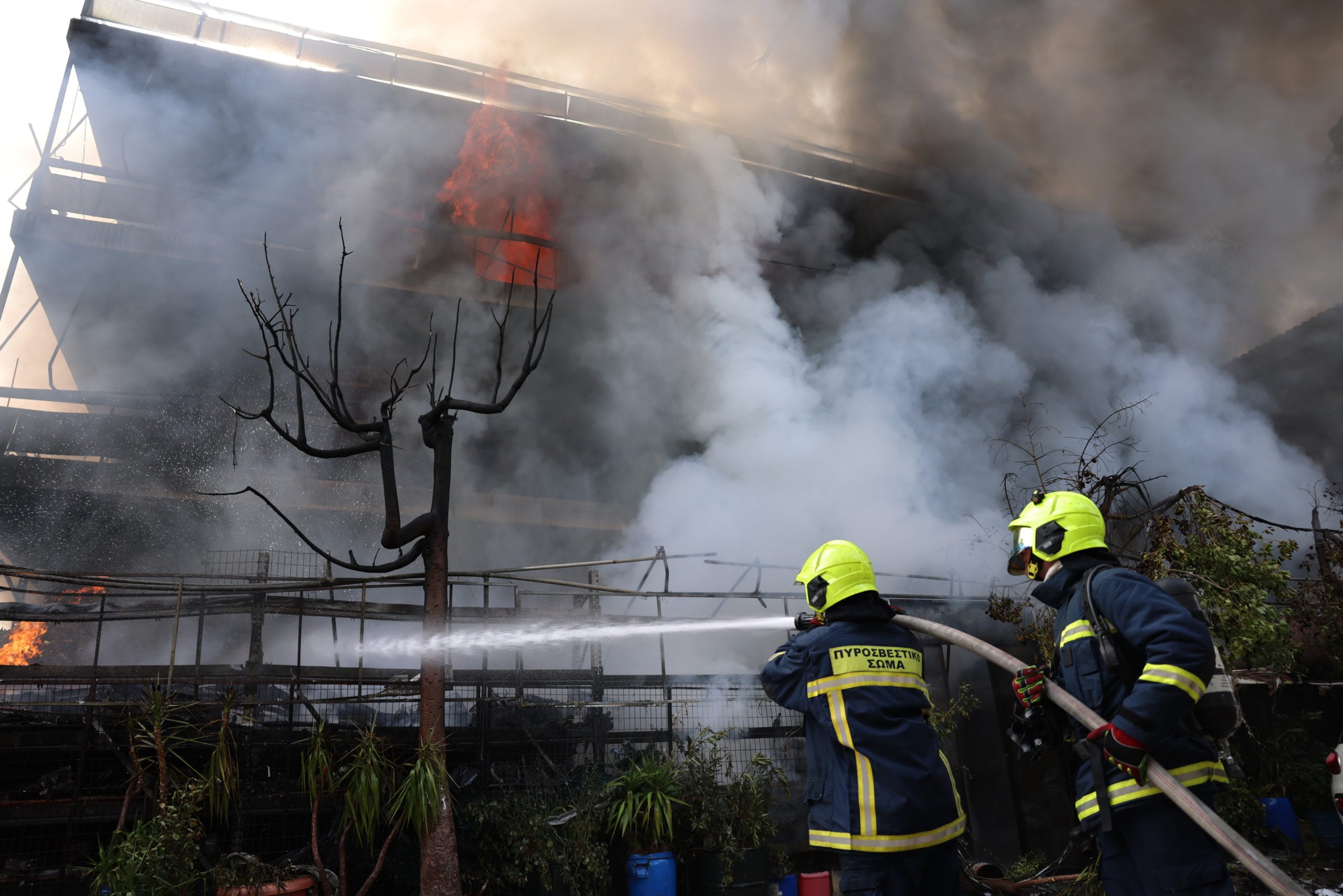 Φωτιά σε επαγγελματικό χώρο στο Ίλιον