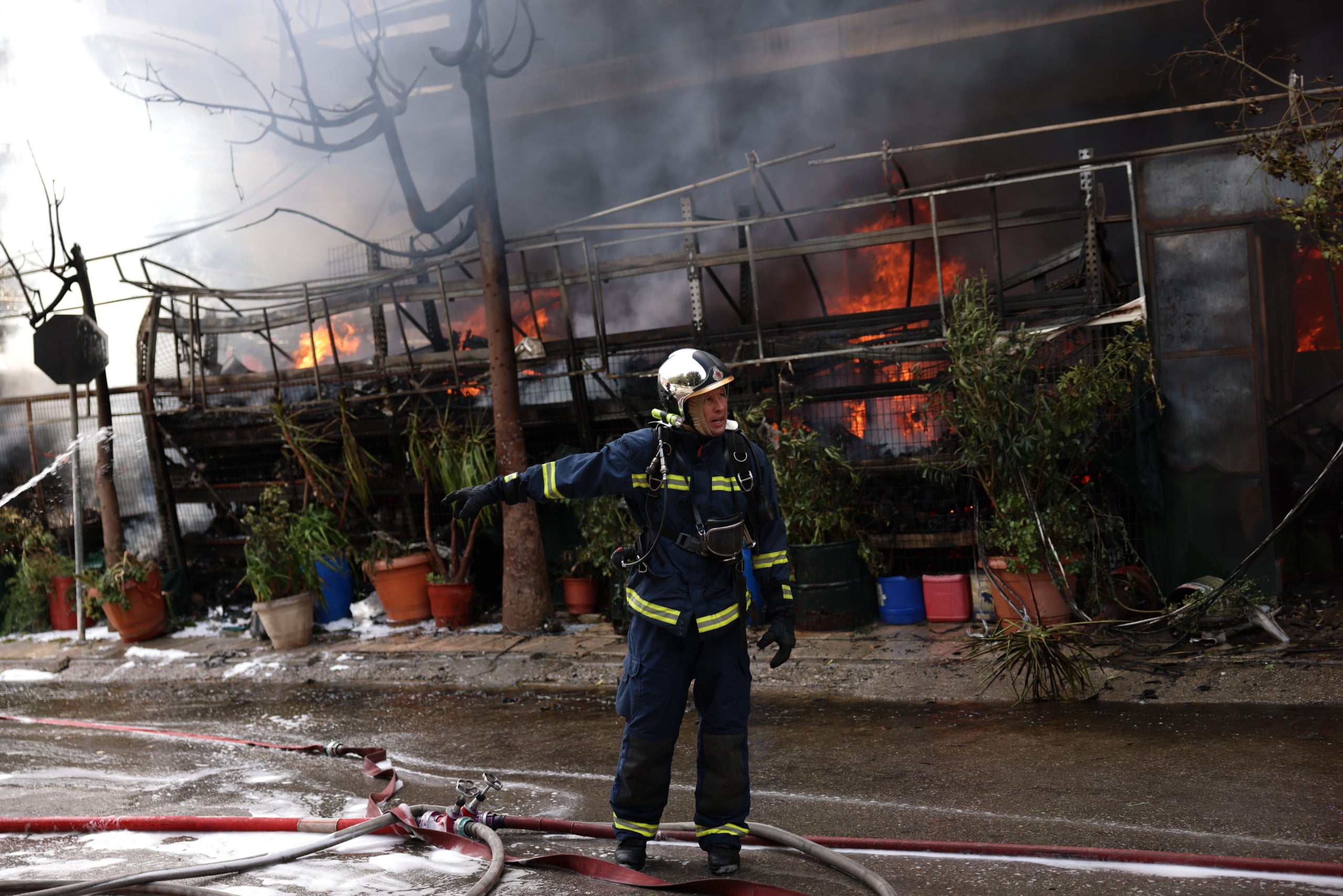 Φωτιά σε επαγγελματικό χώρο στο Ίλιον