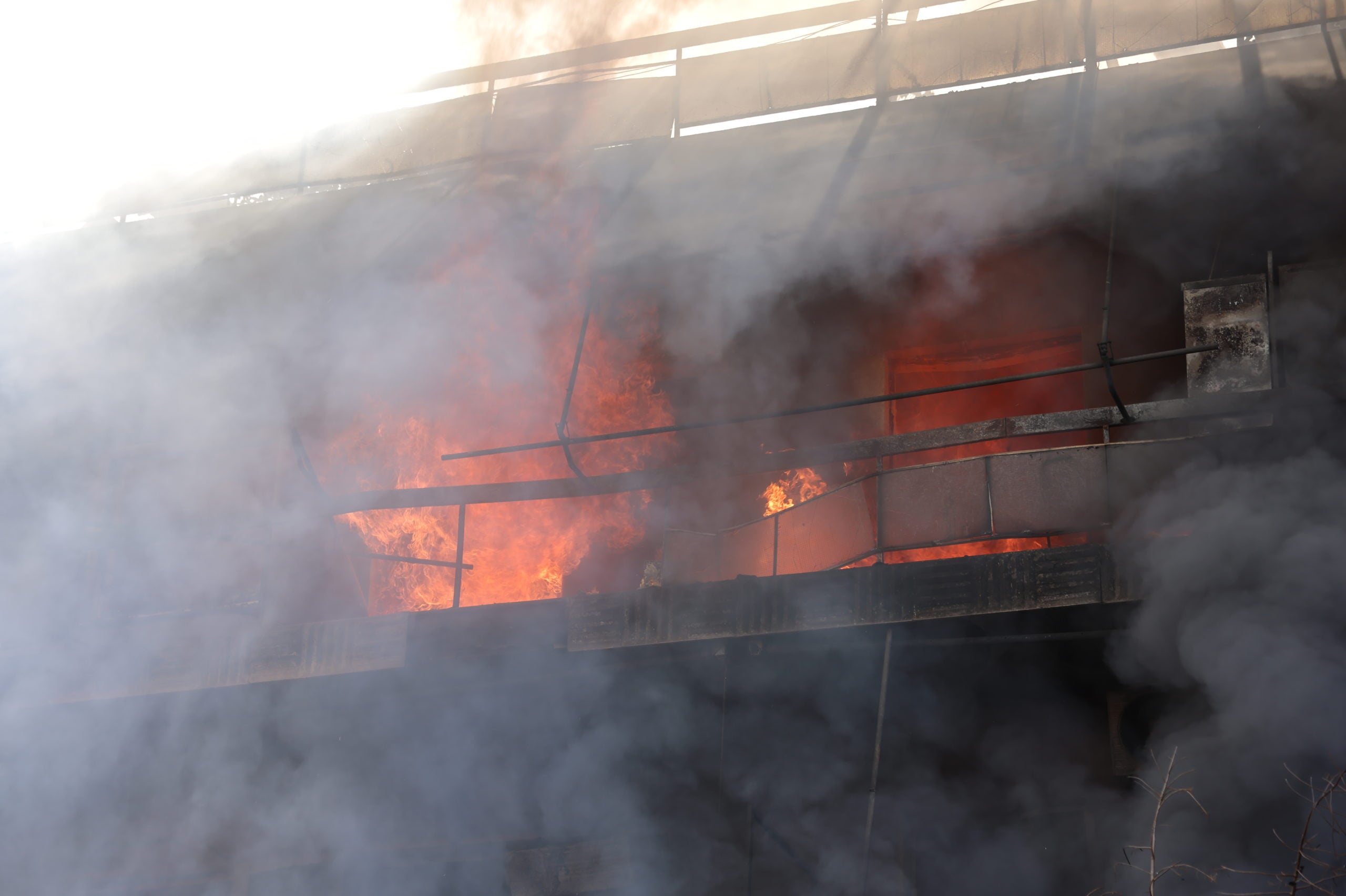 Φωτιά σε επαγγελματικό χώρο στο Ίλιον