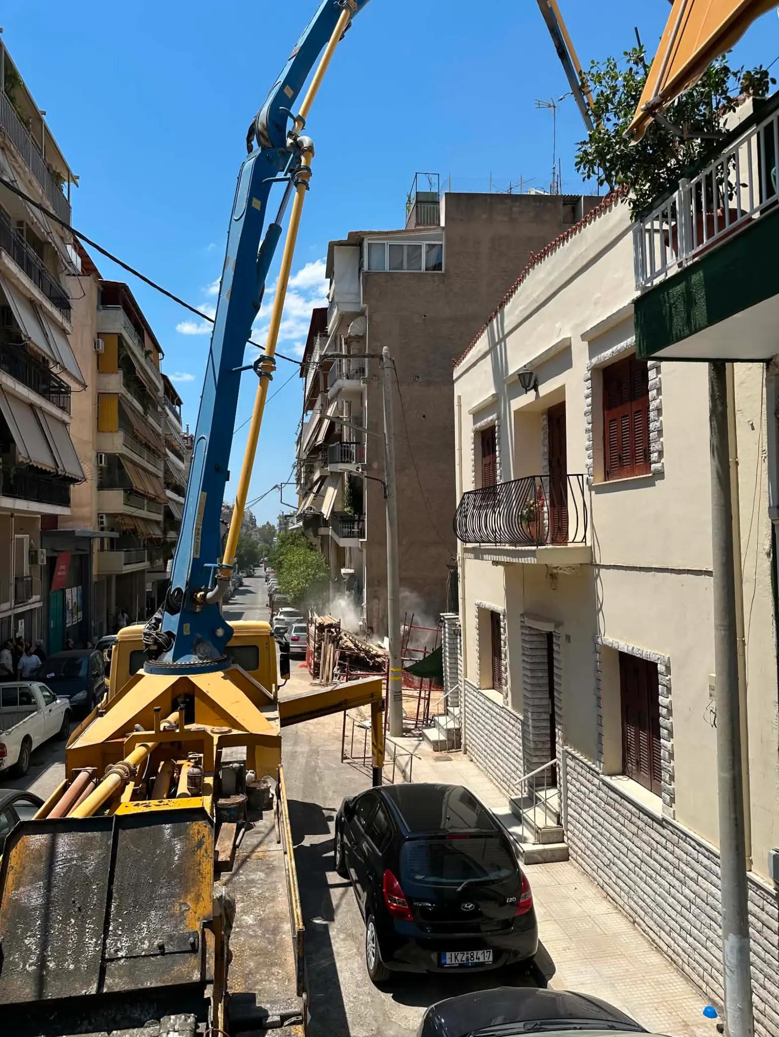 Πετράλωνα, κατάρρευση πολυκατοικίας, καρέ καρέ