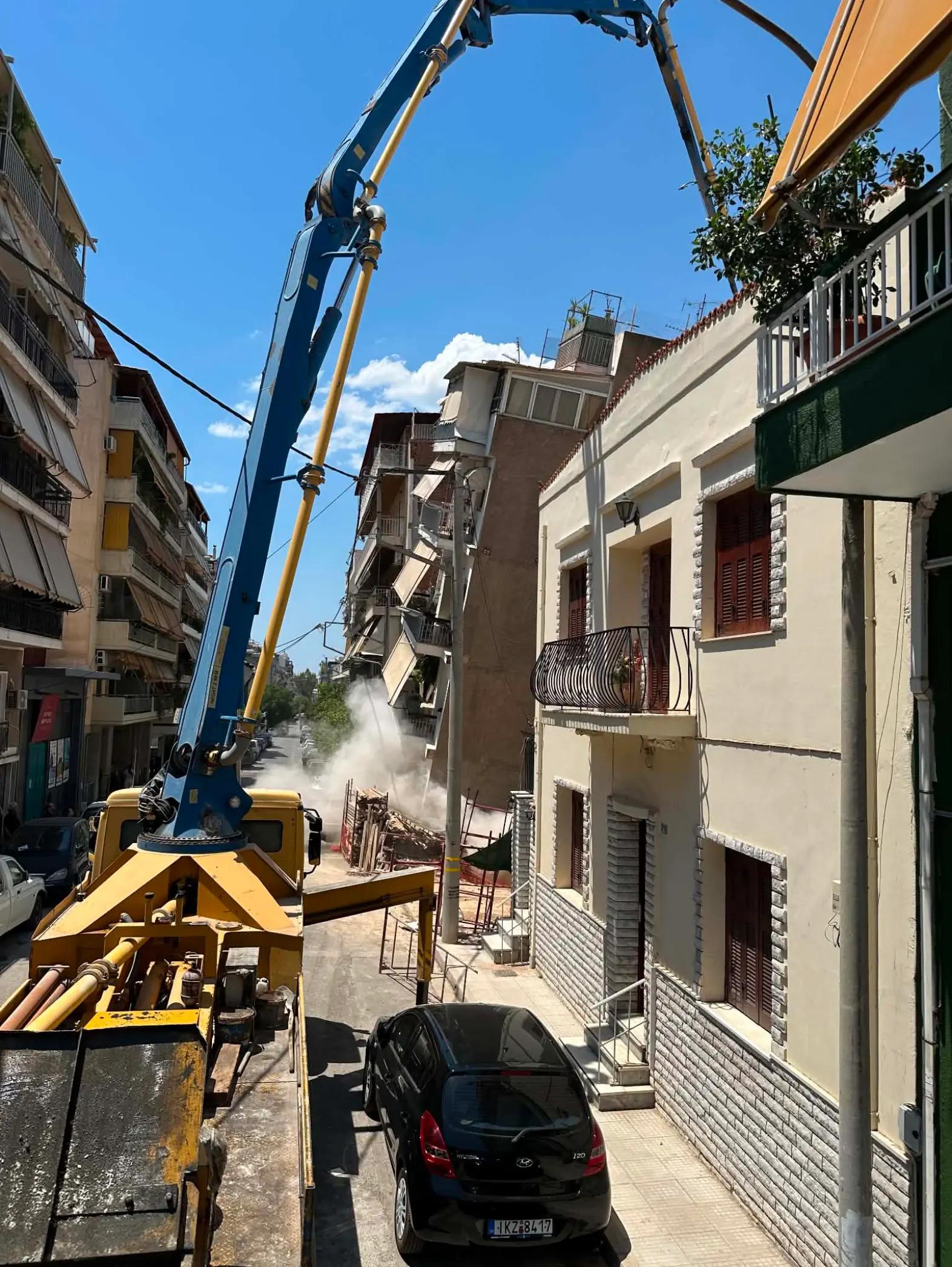 Πετράλωνα, κατάρρευση πολυκατοικίας, καρέ καρέ