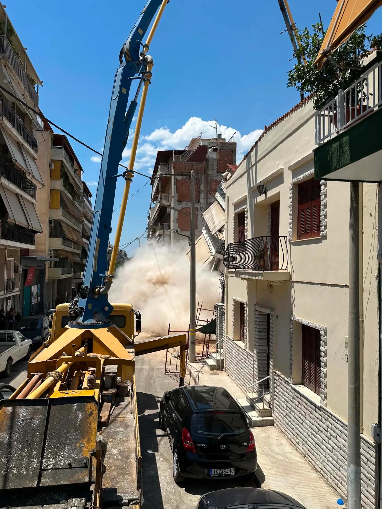 Πετράλωνα, κατάρρευση πολυκατοικίας, καρέ καρέ