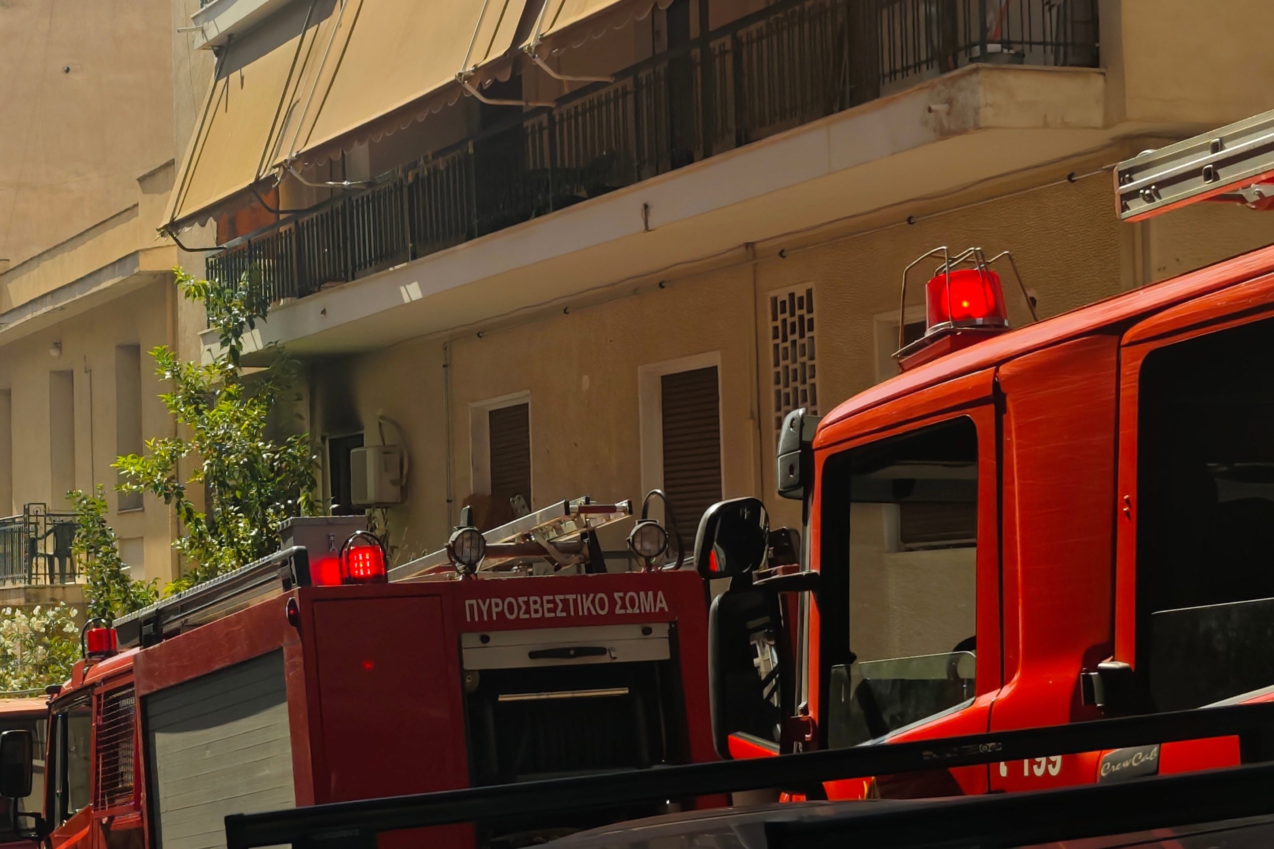 Φωτιά σε διαμέρισμα στα Πατήσια. Νεκρή μία ηλικιωμένη