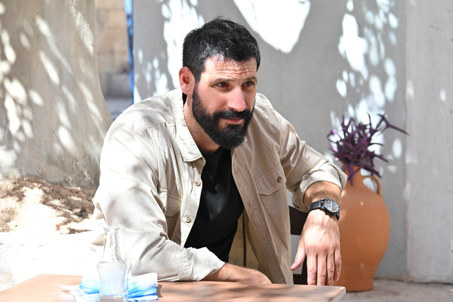 BACKSTAGE-5