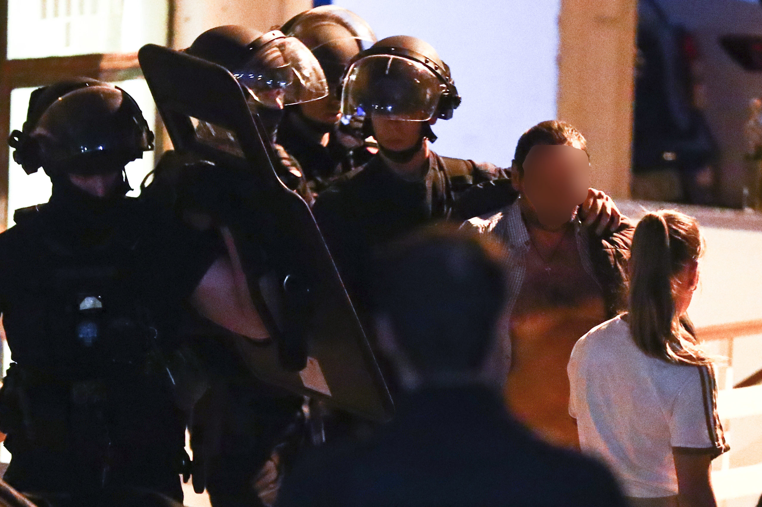 Νίκαια, Ομηρεία