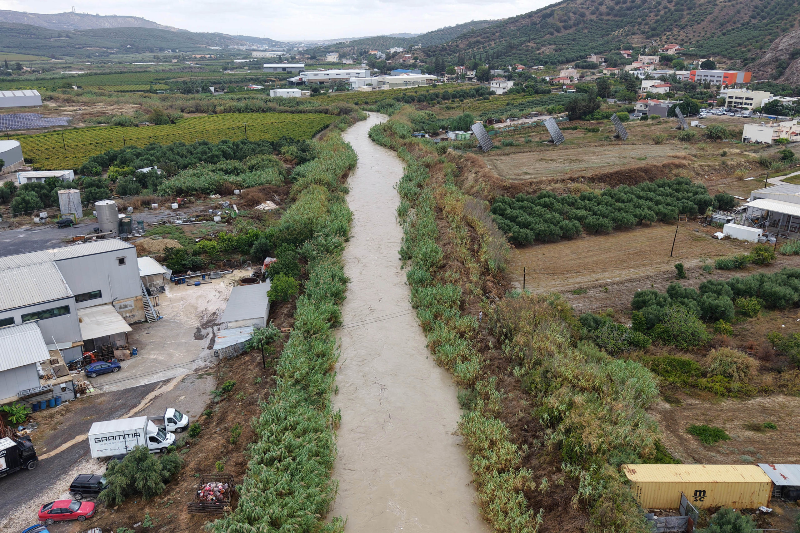 ΠΛΗΜΜΥΡΕΣ ΑΠΟ ΤΗΝ ΕΝΤΟΝΗ ΒΡΟΧΟΠΤΩΣΗ ΣΤΟΥΣ ΜΑΛΑΔΕΣ ΗΡΑΚΛΕΙΟΥ ΚΡΗΤΗΣ
