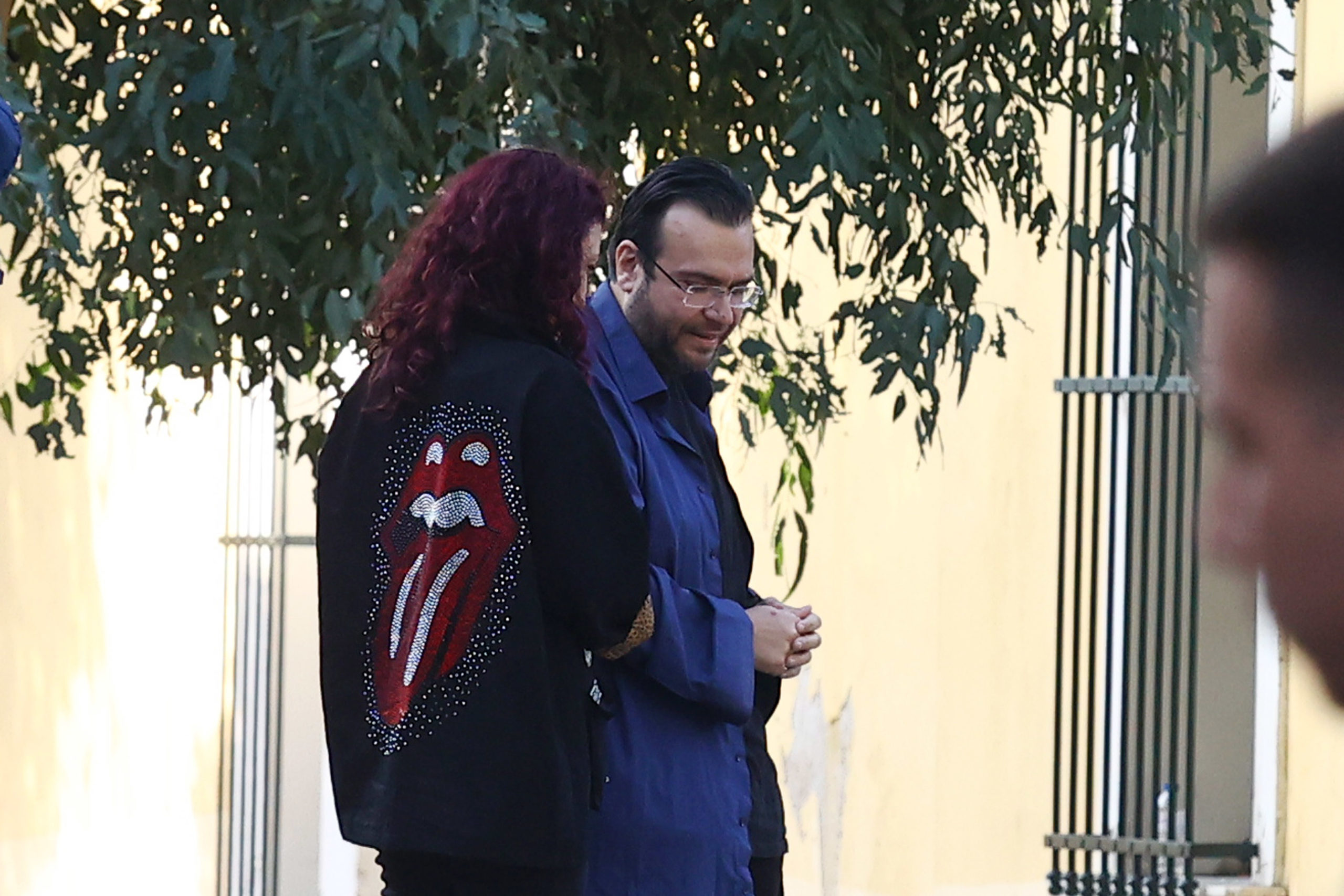 ΕΥΕΛΠΙΔΩΝ - ΜΕΤΑΓΩΓΗ ΣΤΟΝ ΑΝΑΚΡΙΤΗ ΤΟΥ ΠΡΟΕΔΡΟΥ ΤΟΥ ΛΑΟΣ ΚΑΙ ΤΗΛΕΠΑΡΟΥΣΙΑΣΤΗ ΦΙΛΙΠΠΟΥ ΚΑΜΠΟΥΡΗ ΤΗΣ ΣΥΖΥΓΟΥ ΤΟΥ ΑΝΝΑΣ ΣΥΝΟΥΛΗ ΚΑΙ ΤΩΝ ΥΠΟΛΟΙΠΩΝ ΜΕΛΩΝ ΤΗΣ ΕΓΚΛΗΜΑΤΙΚΗΣ ΟΡΓΑΝΩΣΗΣ ΓΙΑ ΑΠΑΤΗ ΣΕ ΒΑΡΟΣ ΤΟΥ ΕΦΚΑ