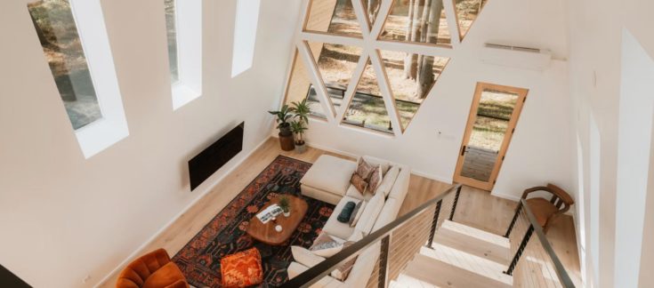 Airbnb: Αλλάζουν οι κανόνες για τη λειτουργία των καταλυμάτων και την καθαριότητα – Τι προβλέπει το νέο πλαίσιο
